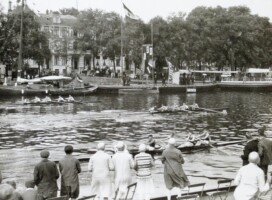 1928. Hultzer-vier: Willem Couzy (boeg), Willem Jens, Co van Berg , Kees Dusseldorp (slag), Hendrik Smits (stuurman)
