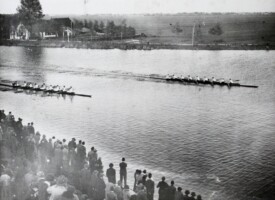 1930 Westelijke Roeibond. Hans Bots (boeg) Albert Gmelich Meyling, Herman Kerkhof, Anton Dekker, Tjapko van Bergen, Klaas Beerta, Eddy Alofs, Willem Jens (slag), Hendrik Smits (stuurman)