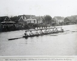 1931, Oude achten Willem3 voorop!