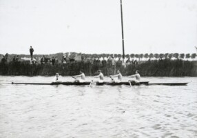 1932, Jubileumwedstrijden, De Amstel