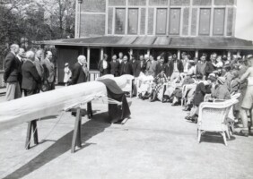 1934, 25 april. Doop 2 riemsgiek "Koningin Emma"