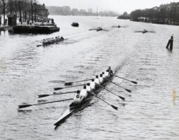 1935, 7 april. Kampioenschap van de Amstel. 2e divisie op de voorgrond Willem3