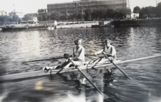 1946, Parijs, Bep Stom (boeg), Greet Dusseldorp (slag)