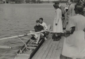 1946, beginnelingen ARB, Coen Holterman (slag), Rob Jansen (boeg), Kees Kooymans (stm)