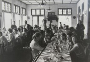 1951, Nachtwedstrijd. Rechthuis Uithoorn