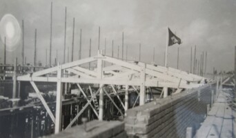 1953/54, bouw van het clubgebouw aan de Jan Vroegopsingel