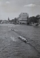 1954, 2e Divisie acht wellicht?? Met: J. Oepkes bg, A. J. Smaal, H. Veenstra, C. A. Stants, W. F. Arndt, H. Hulshof, J. B. Sölner, H. Verhaagen, sI. J. Boelen, st. Vlak voor de finish.