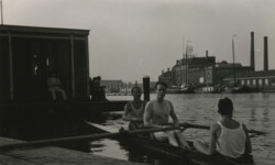 1941. Koninklijke Hollandia, Jonge twee. Johan Janssen (boeg), Georg Schiller (slag), Herman Sondorp (stuurman)